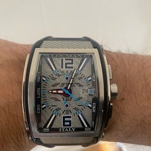 Locman Italy Men's Watch / Carbon Tremila model 260.